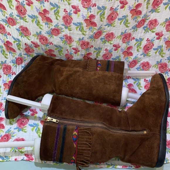 💜💜-And- fringe boots-💜💜 - Picture 4 of 10